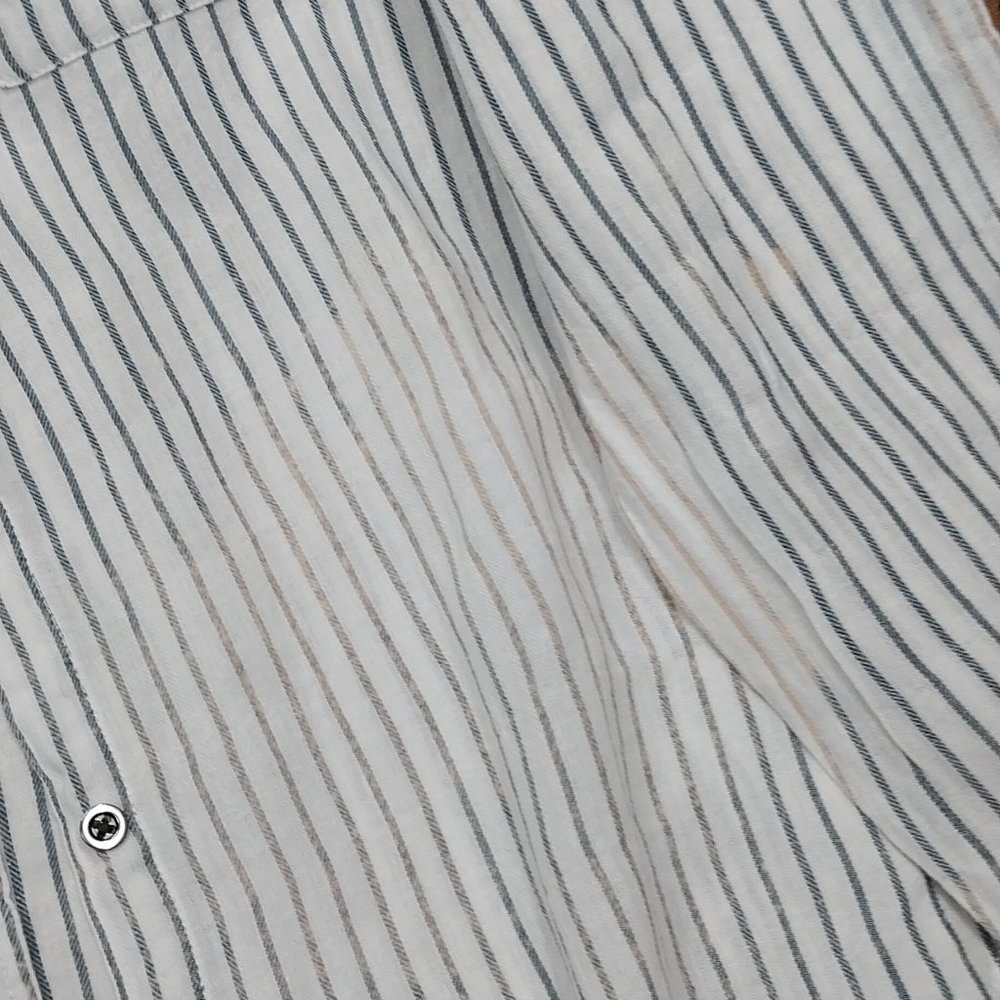 2896 Size 1X Universal Thread Blue and White Upcycled Button Down Shirt - Picture 4 of 8